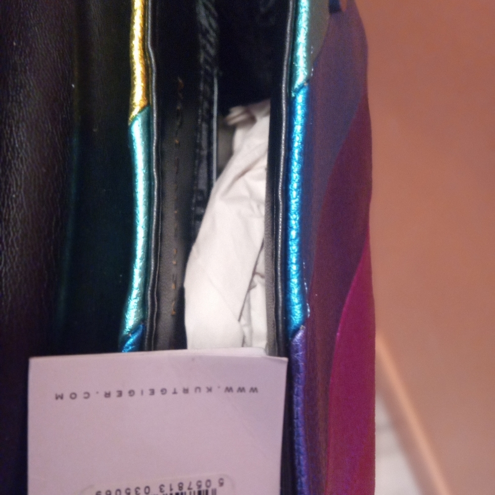 Multi colored purse - Picture 2 of 3